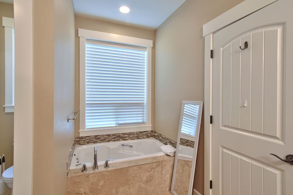 Creekside Hideaway - Wine Country by 3rd St — photo 23