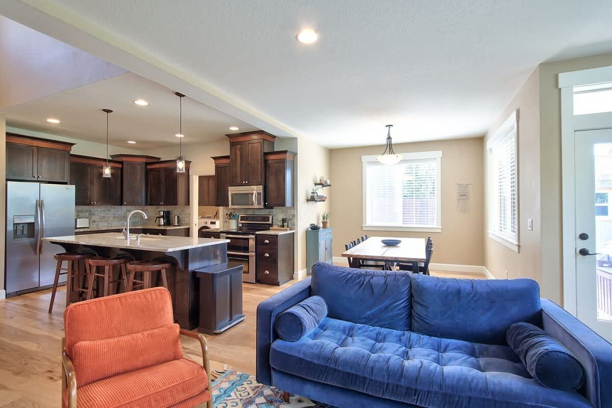 Creekside Hideaway - Wine Country by 3rd St — photo 13