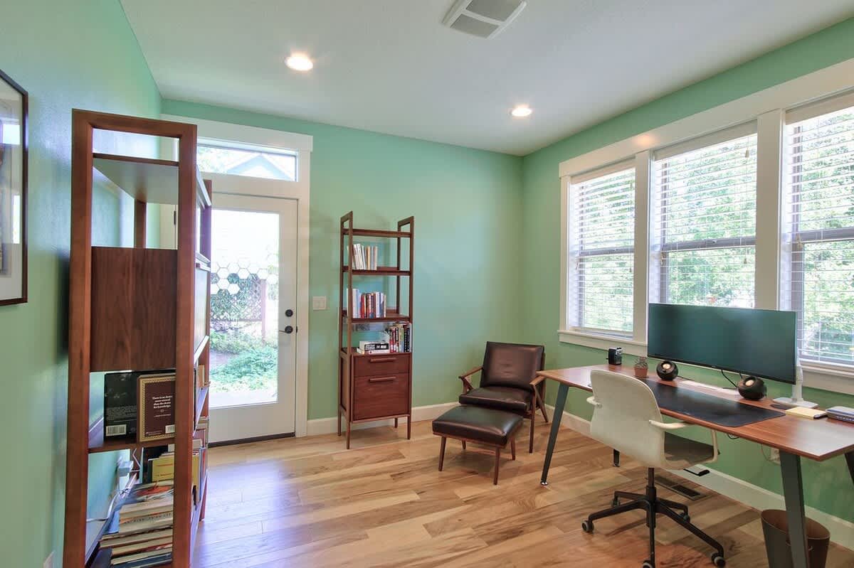 Creekside Hideaway - Wine Country by 3rd St — photo 26