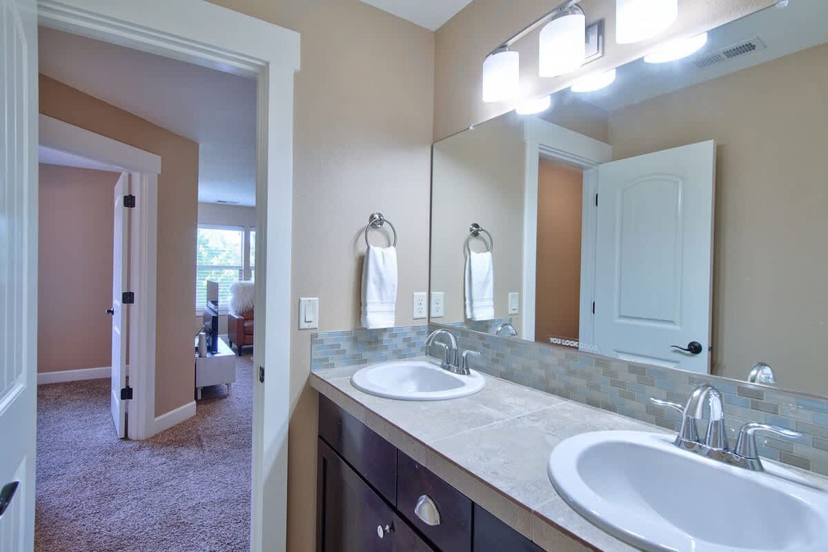 Creekside Hideaway - Wine Country by 3rd St — photo 38