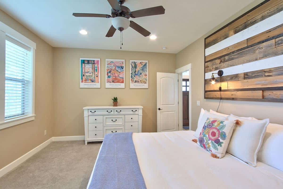 Creekside Hideaway - Wine Country by 3rd St — photo 19