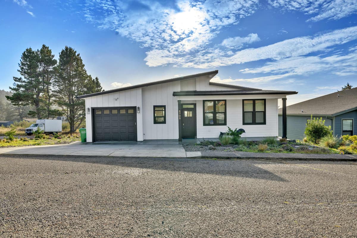 Deja View - Luxury ocean view retreat | BBQ — photo 48