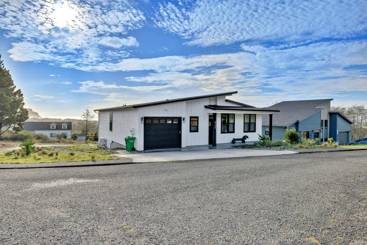 Deja View - Luxury ocean view retreat | BBQ — photo 49