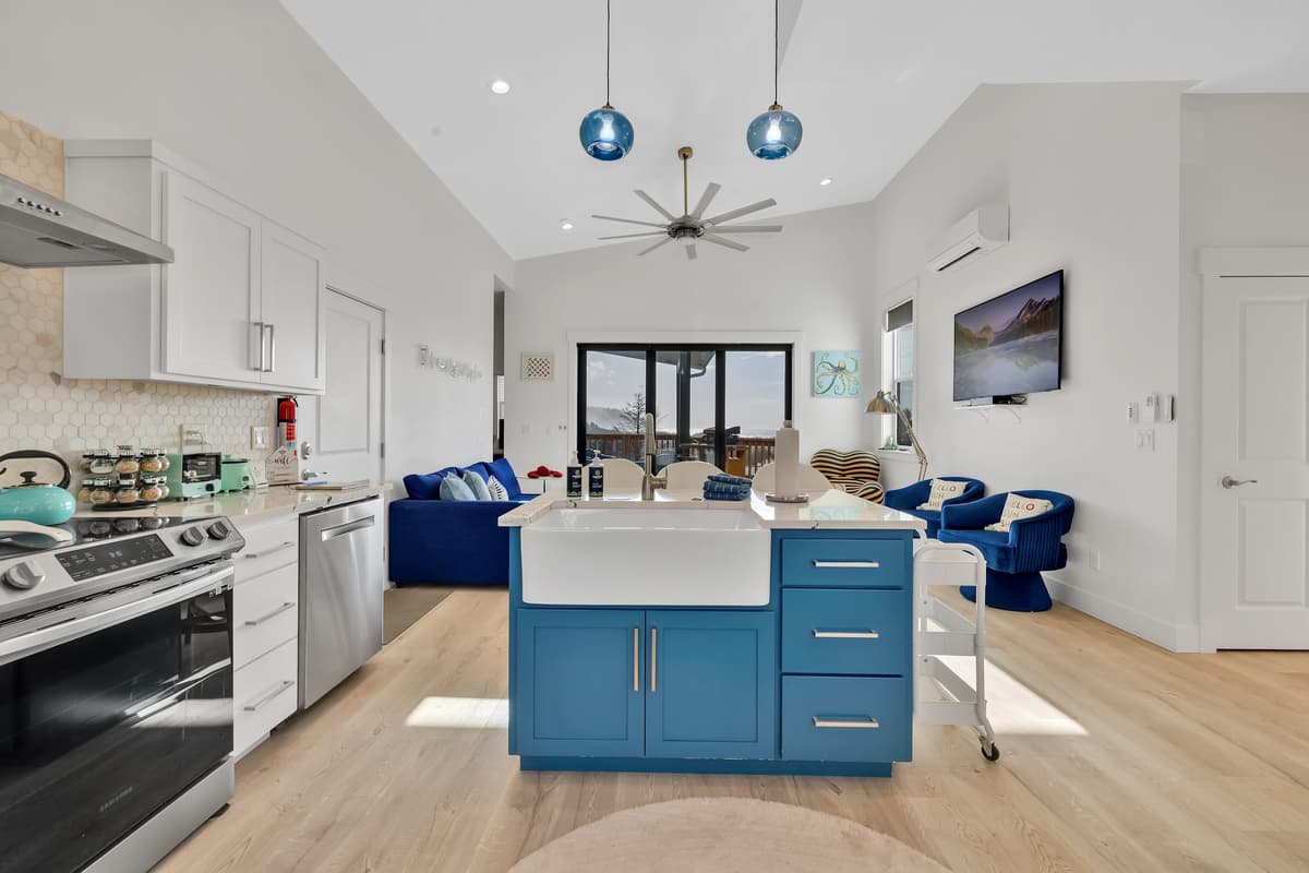 Deja View - Luxury ocean view retreat | BBQ — photo 16