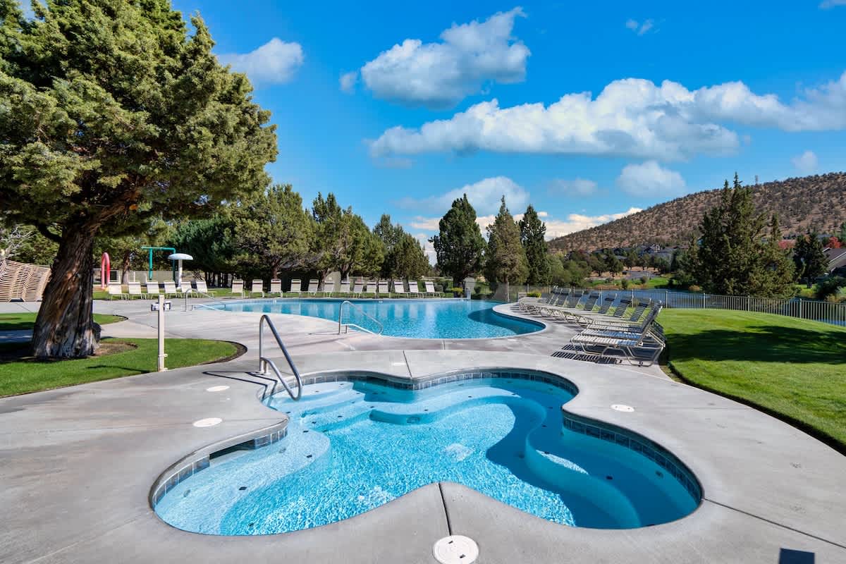 Desert Sky Daydream: Eagle Crest Golf Resort + EV — photo 53
