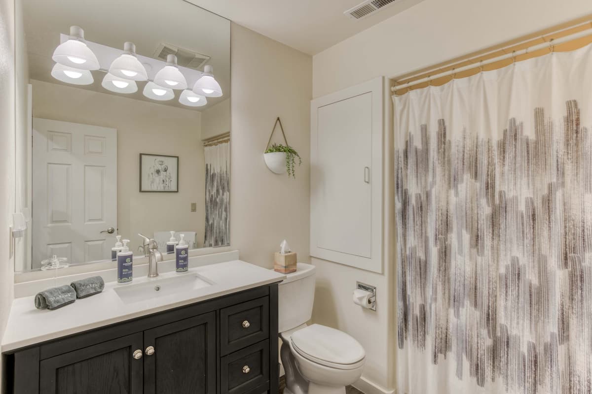 Elk Ridge - Lux Oceanfront Family Retreat Hot Tub — photo 39