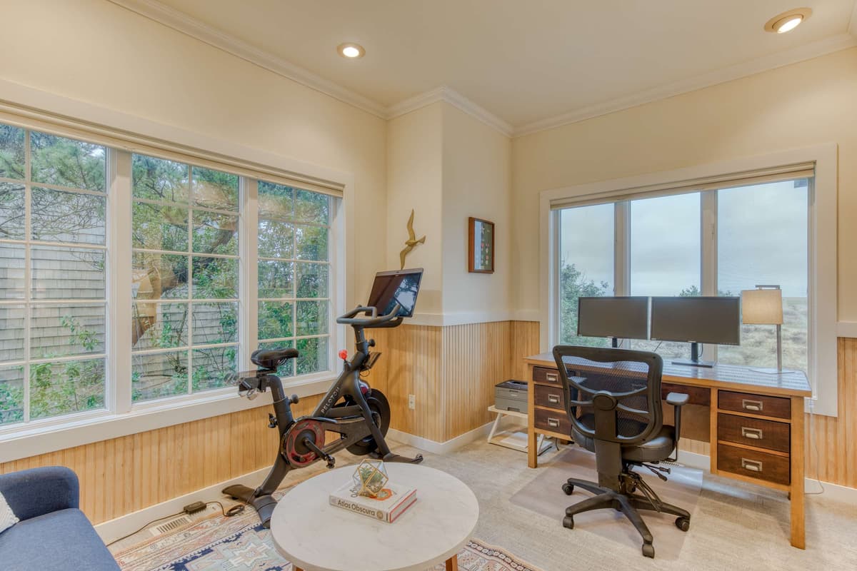 Elk Ridge - Lux Oceanfront Family Retreat Hot Tub — photo 23