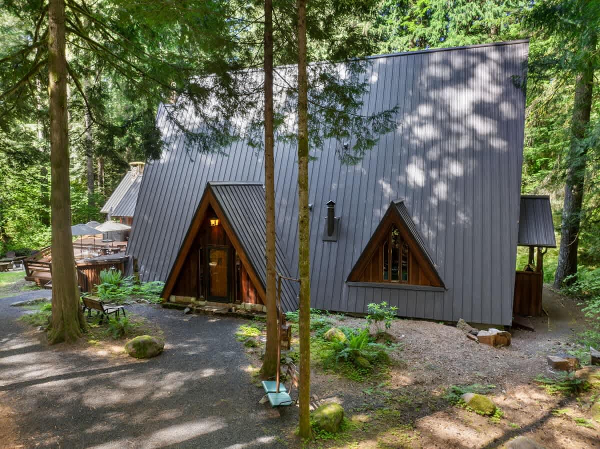Forrest Lodge Luxe with Hot Tub & Sauna — photo 87