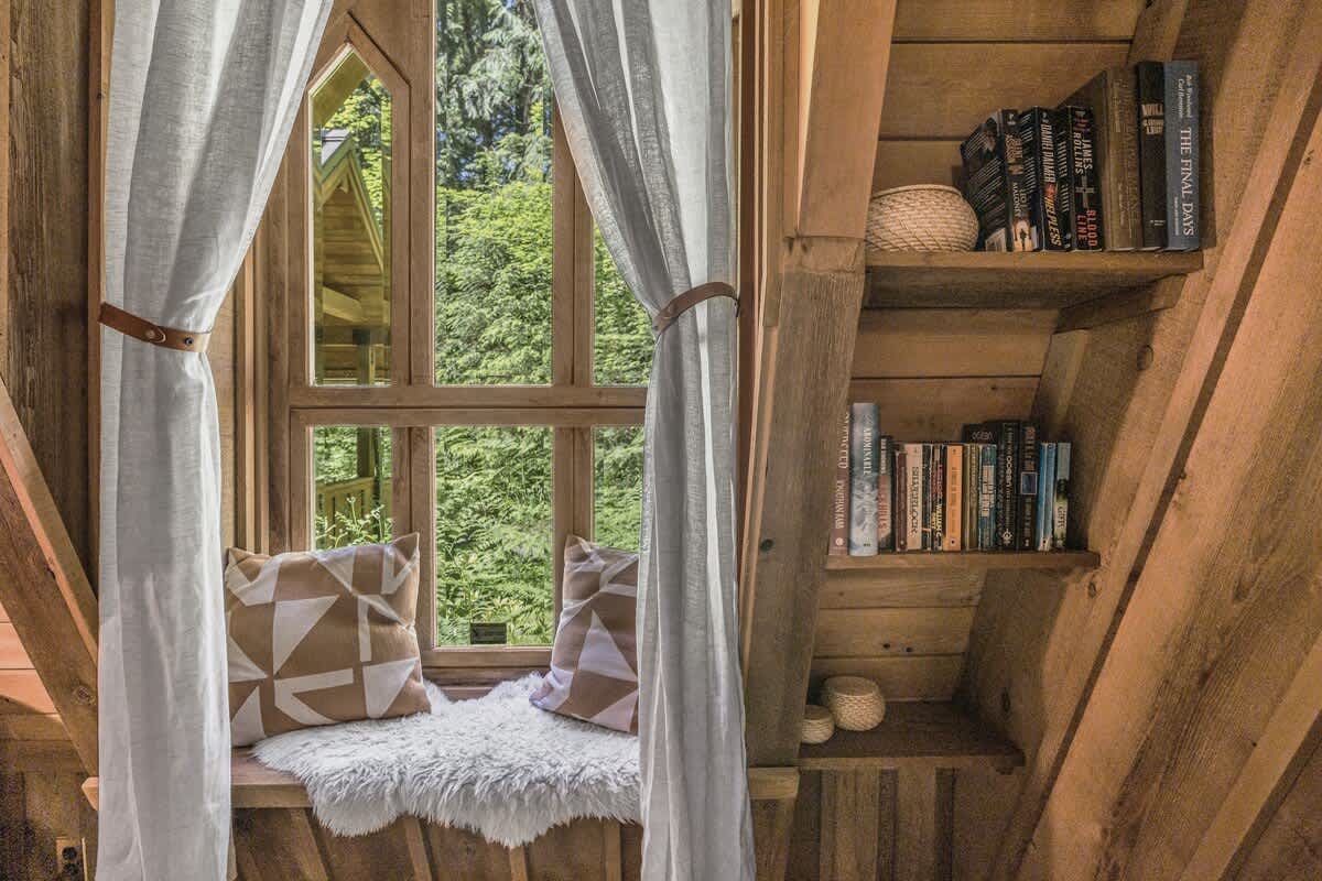 Forrest Lodge Luxe with Hot Tub & Sauna — photo 61