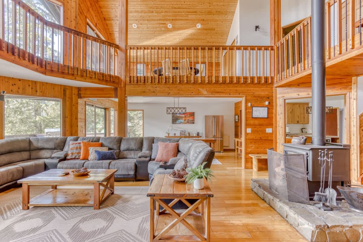 Great Blue Lodge - Scenic escape | Hot tub & sauna — photo 7