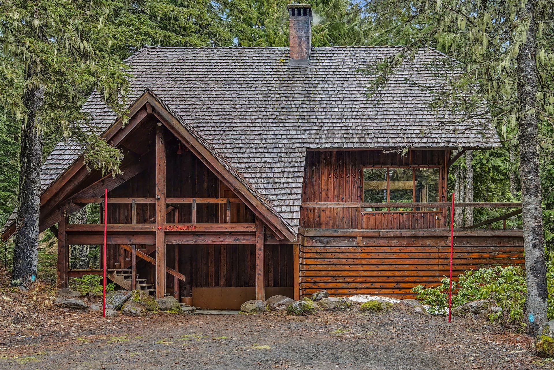 Holzhutte - Mid-century alpine retreat - Hot tub — photo 5