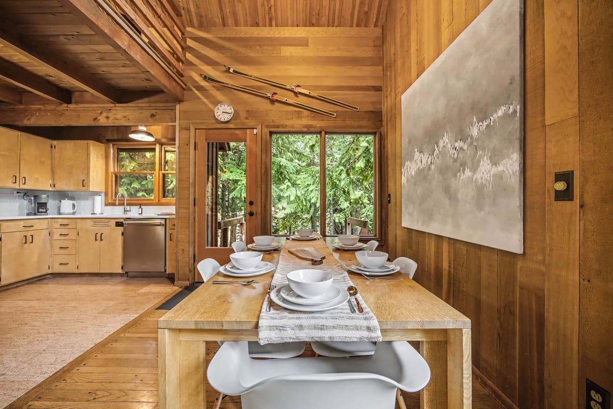 Holzhutte - Mid-century alpine retreat - Hot tub — photo 15