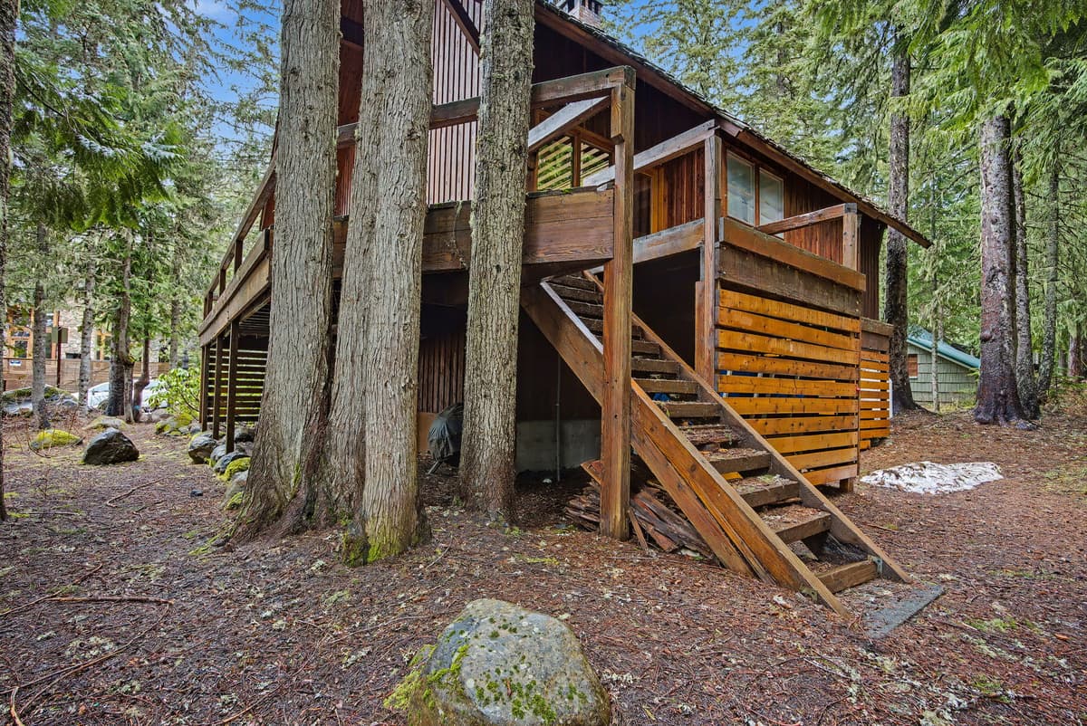Holzhutte - Mid-century alpine retreat - Hot tub — photo 59