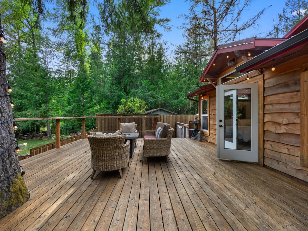 Howard's Hideaway Riverfront Pet Friendly Cabin — photo 34