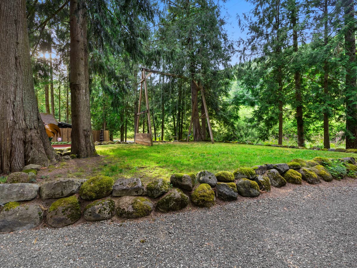 Howard's Hideaway Riverfront Pet Friendly Cabin — photo 64