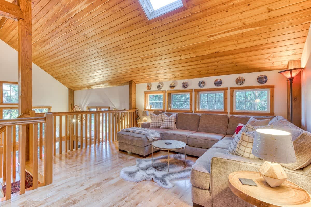 Lazy Bear Lodge: Hot Tub, Game Room & Dogs OK — photo 29