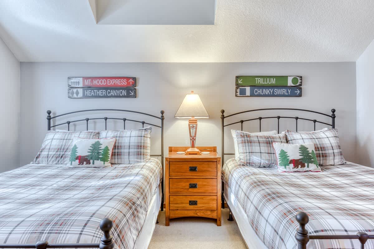 Lazy Bear Lodge: Hot Tub, Game Room & Dogs OK — photo 42