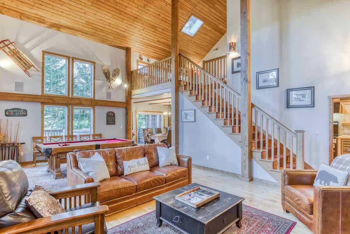 Lazy Bear Lodge: Hot Tub, Game Room & Dogs OK — photo 10