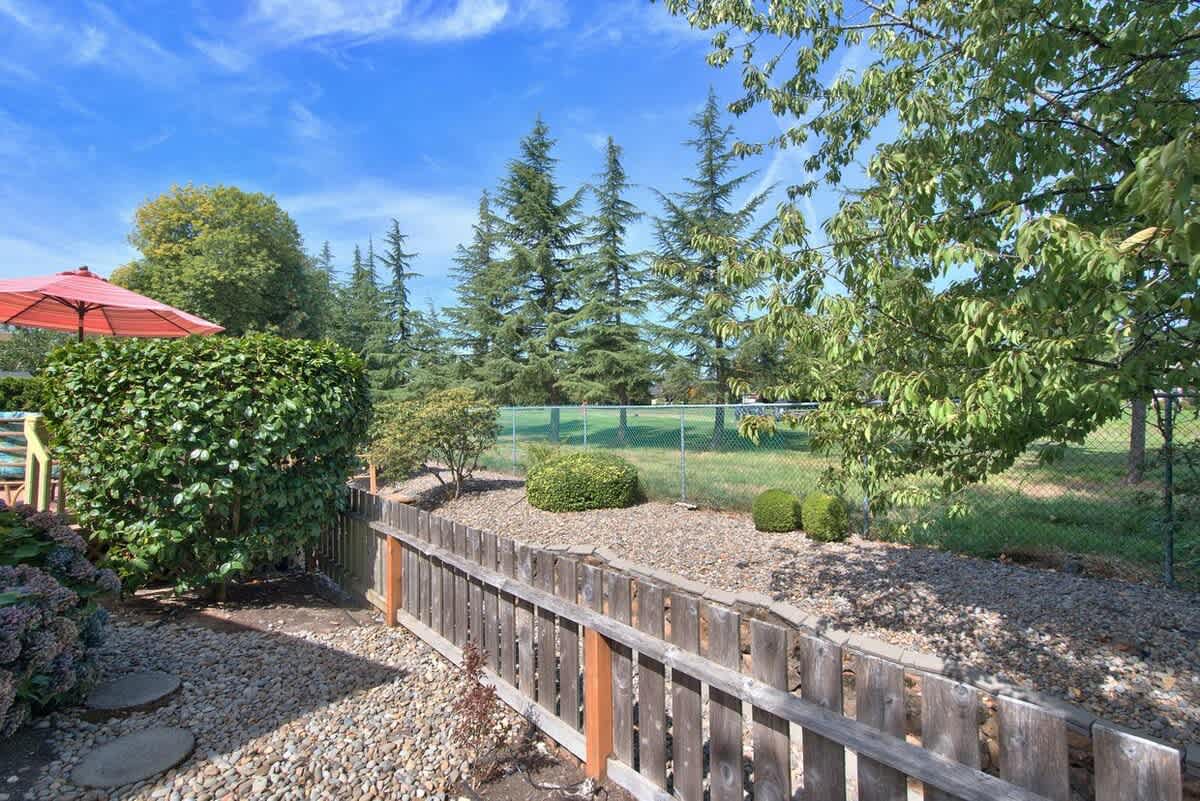 Mac Haven - Single level golf view wine escape — photo 20