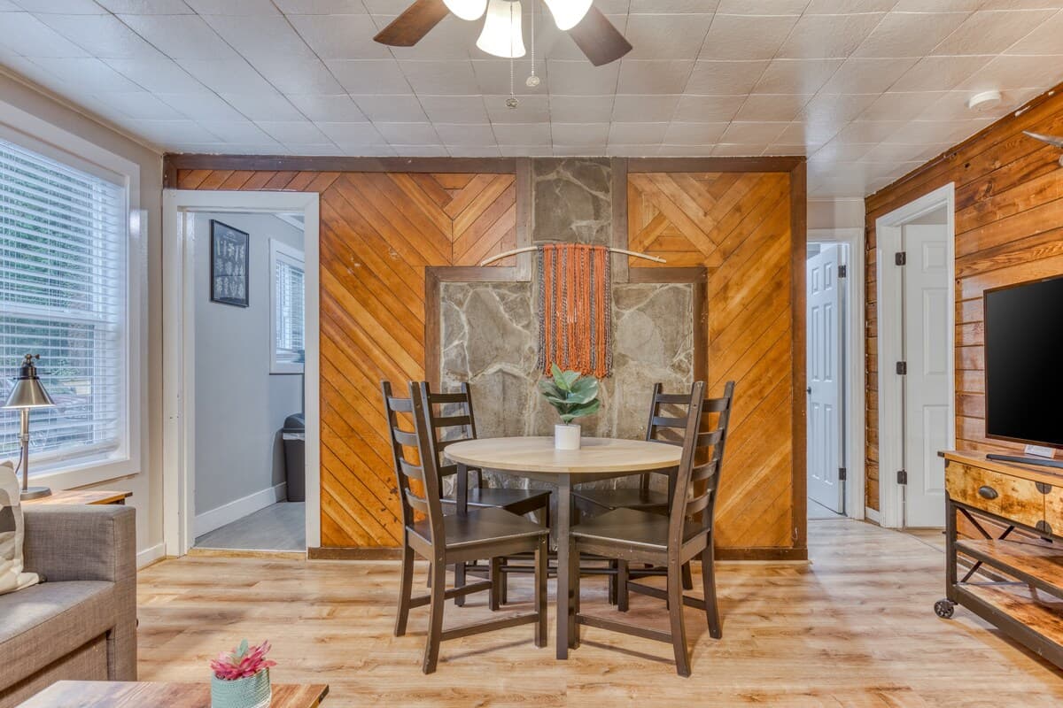 Modern Conveniences, Rustic Charm - Mt Air Unit 12 — photo 14