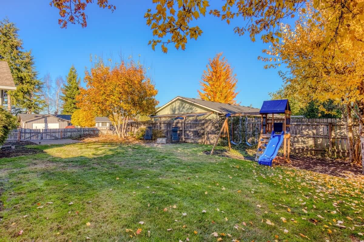 Monmouth Retreat: Hot Tub, Playground & Game Room — photo 59
