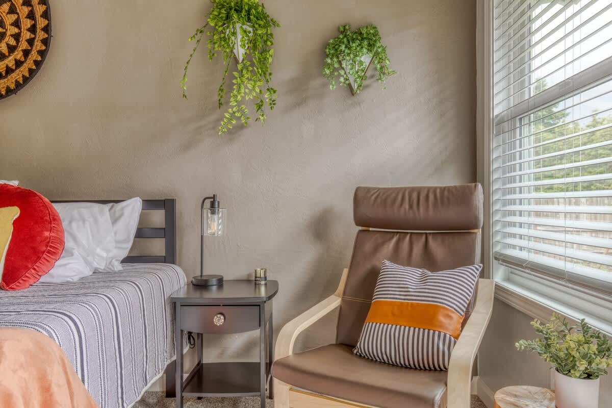Monmouth Retreat: Hot Tub, Playground & Game Room — photo 29