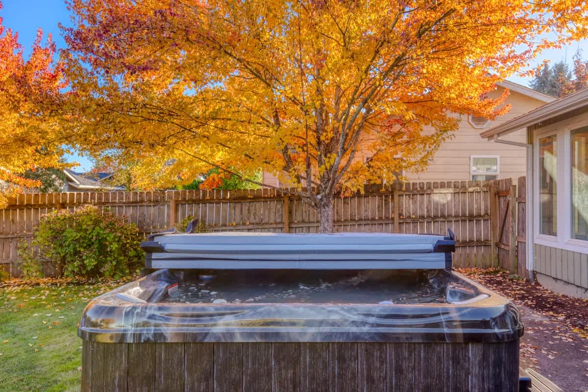 Monmouth Retreat: Hot Tub, Playground & Game Room — photo 4