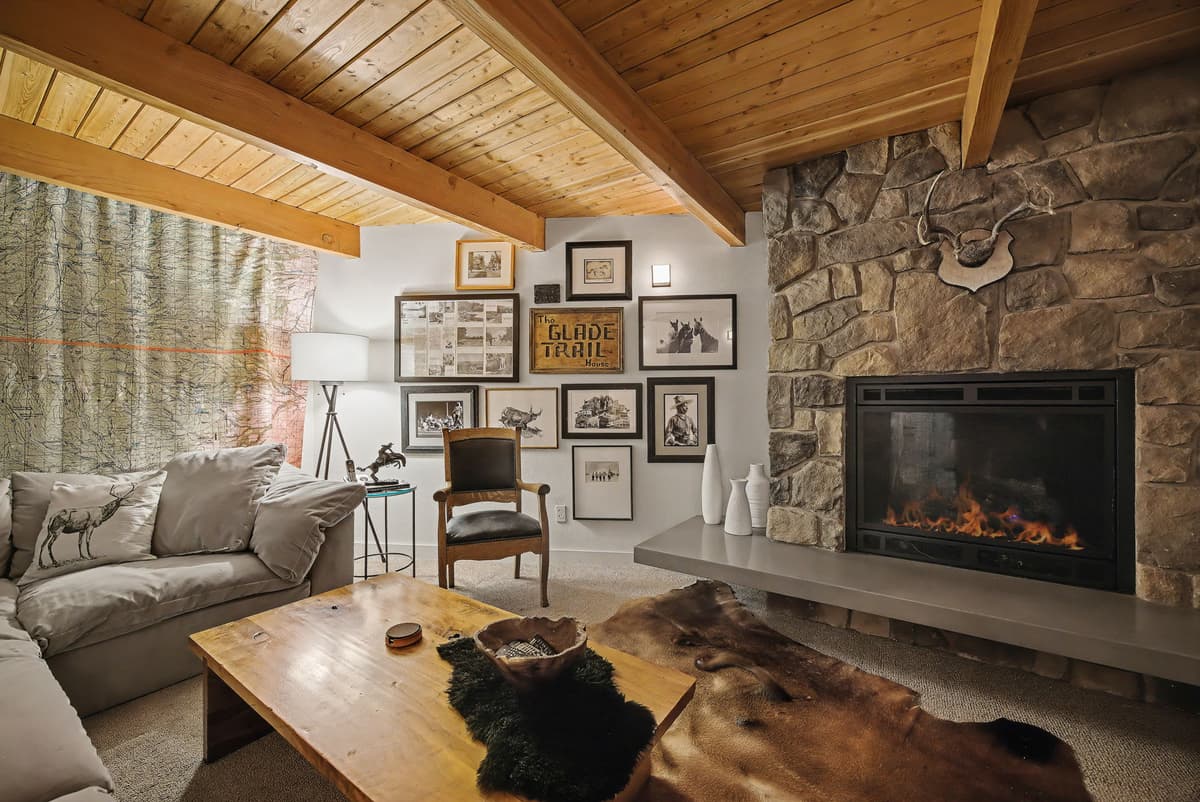 Mule Deer - Grand Mt. Hood Chalet for Groups — photo 49
