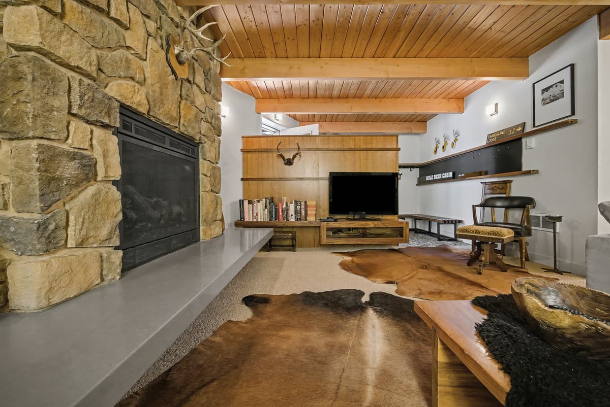 Mule Deer - Grand Mt. Hood Chalet for Groups — photo 52