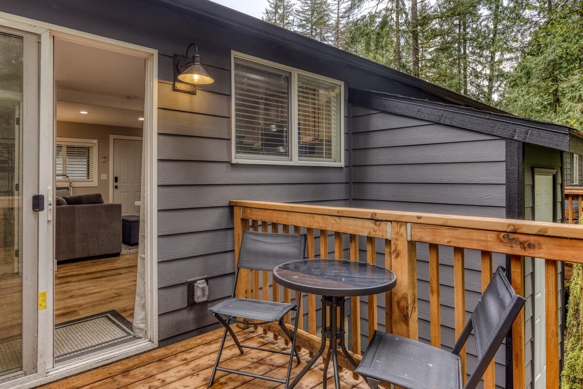 Pet-Friendly, Private BBQ Deck - Mt Air Unit 7 — photo 15