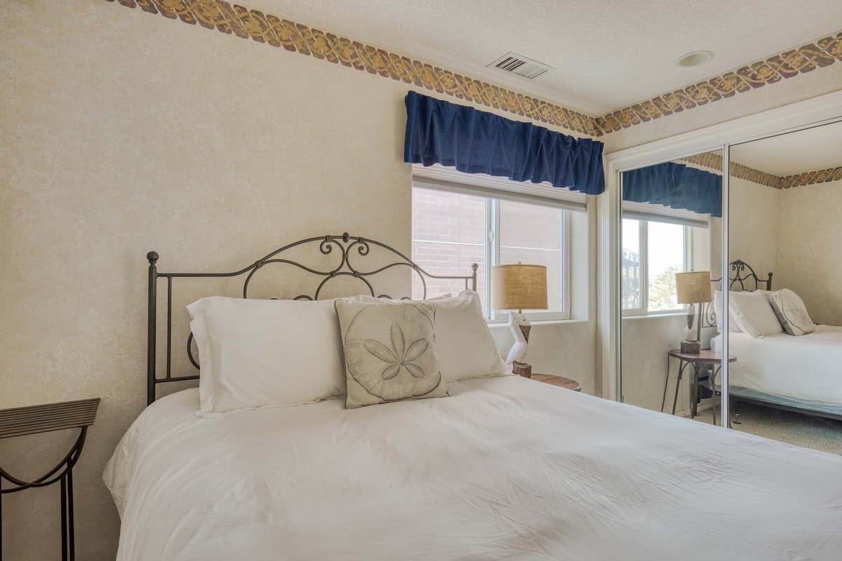 Promenade 501 - Oceanfront Top Floor Views — photo 32