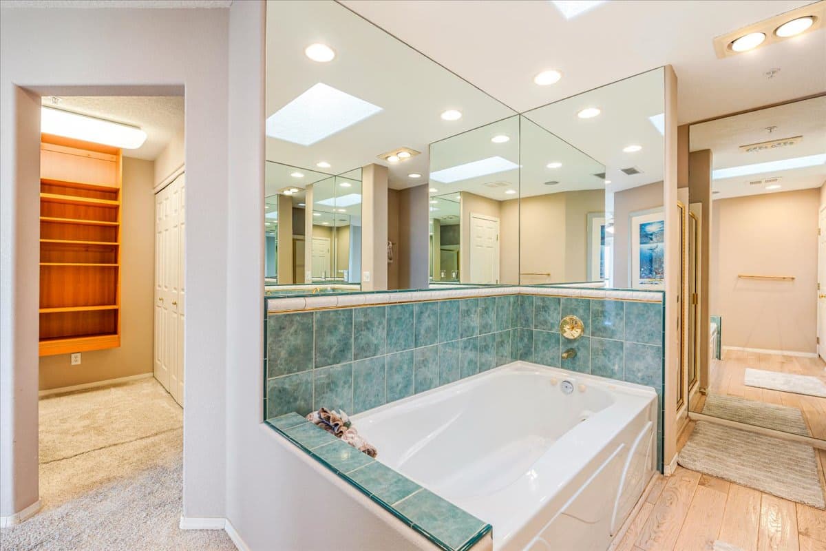 Promenade 502 - Top-Floor Oceanfront Penthouse — photo 27