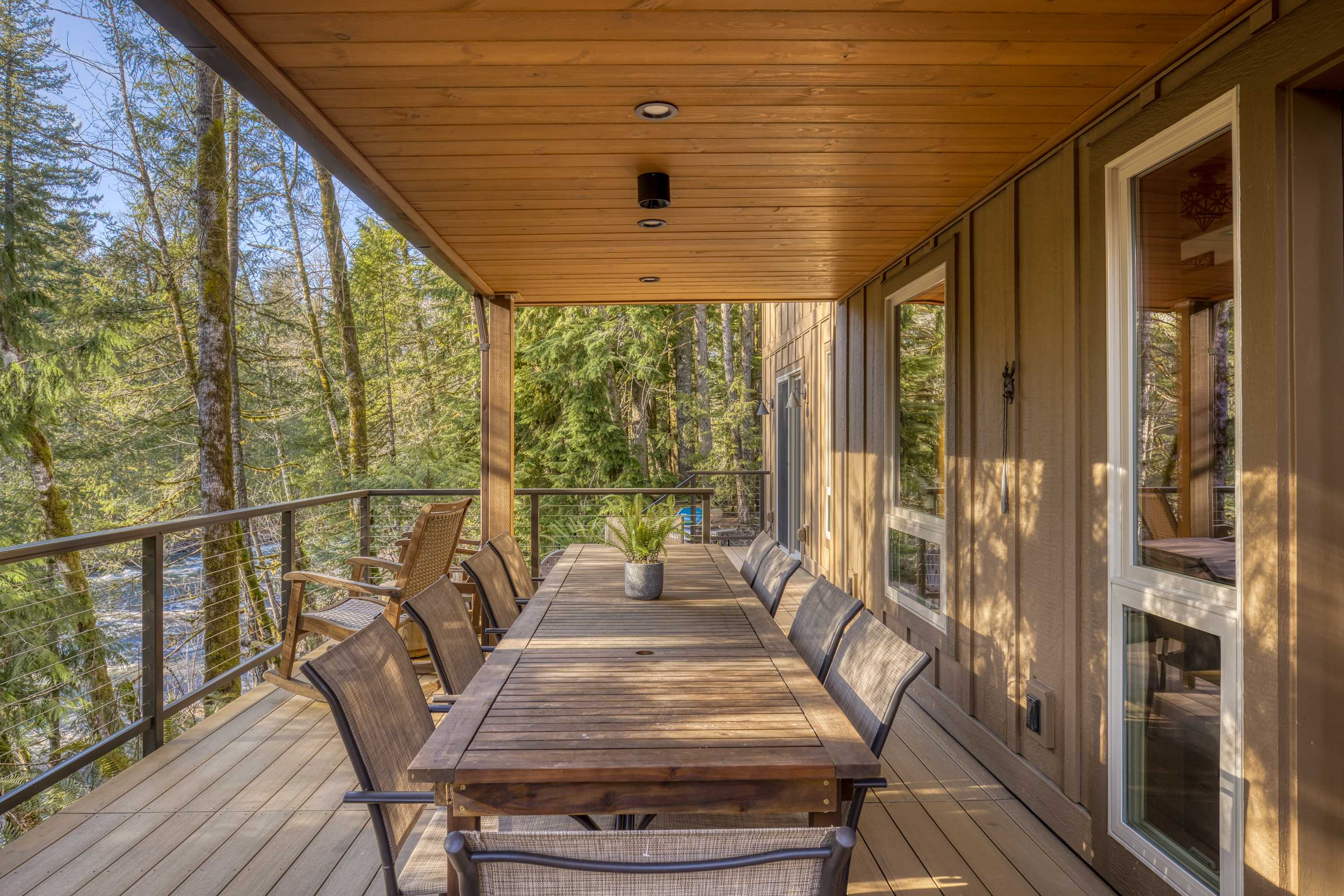 Roaring River Lodge - Modern Riverfront EV Fire Pit — photo 2