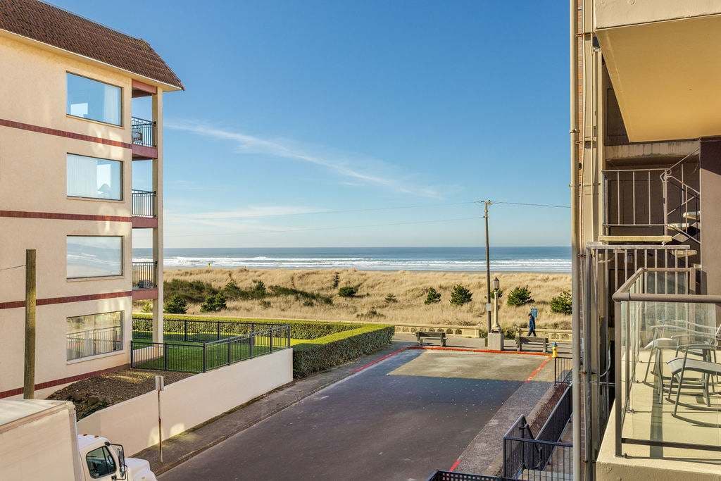 Sand & Sea (212)Recently Updated Condo on the Prom — photo 13