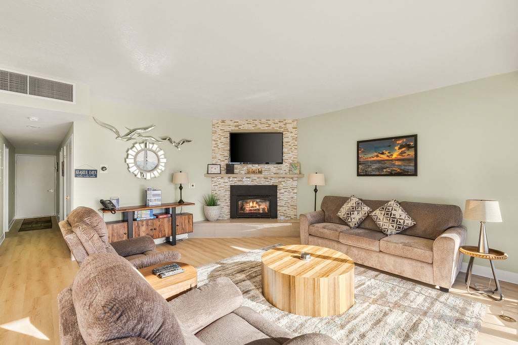Sand & Sea (212)Recently Updated Condo on the Prom — photo 5