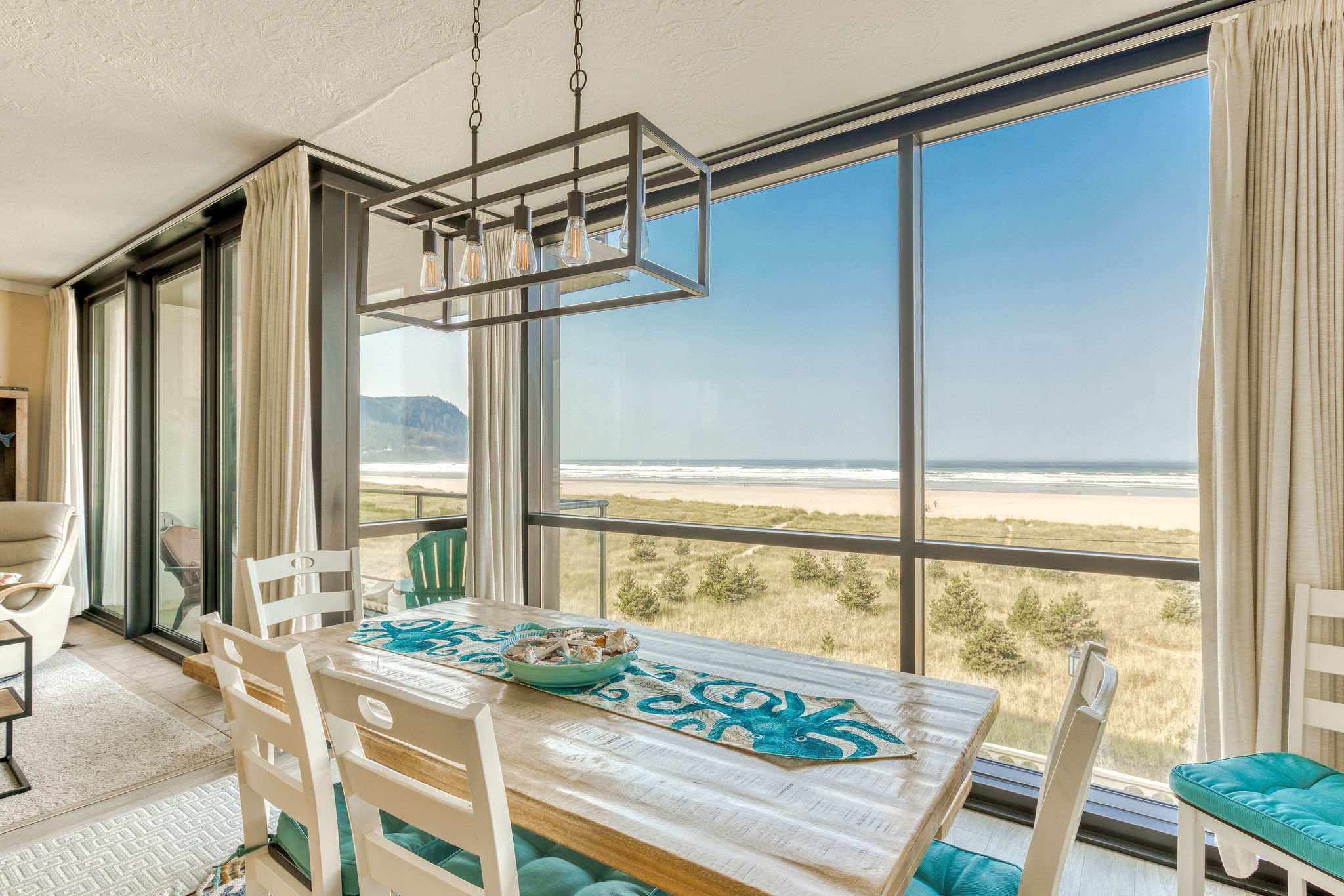 Sand & Sea (302) Wave Watcher - Beachfront Balcony — photo 3