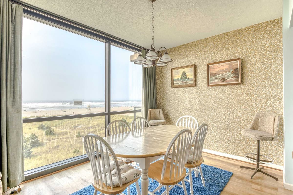 Sand & Sea (304) Retro Chic - Beachfront Retreat — photo 21