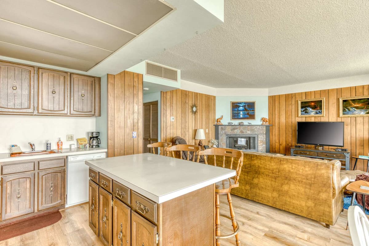 Sand & Sea (304) Retro Chic - Beachfront Retreat — photo 13