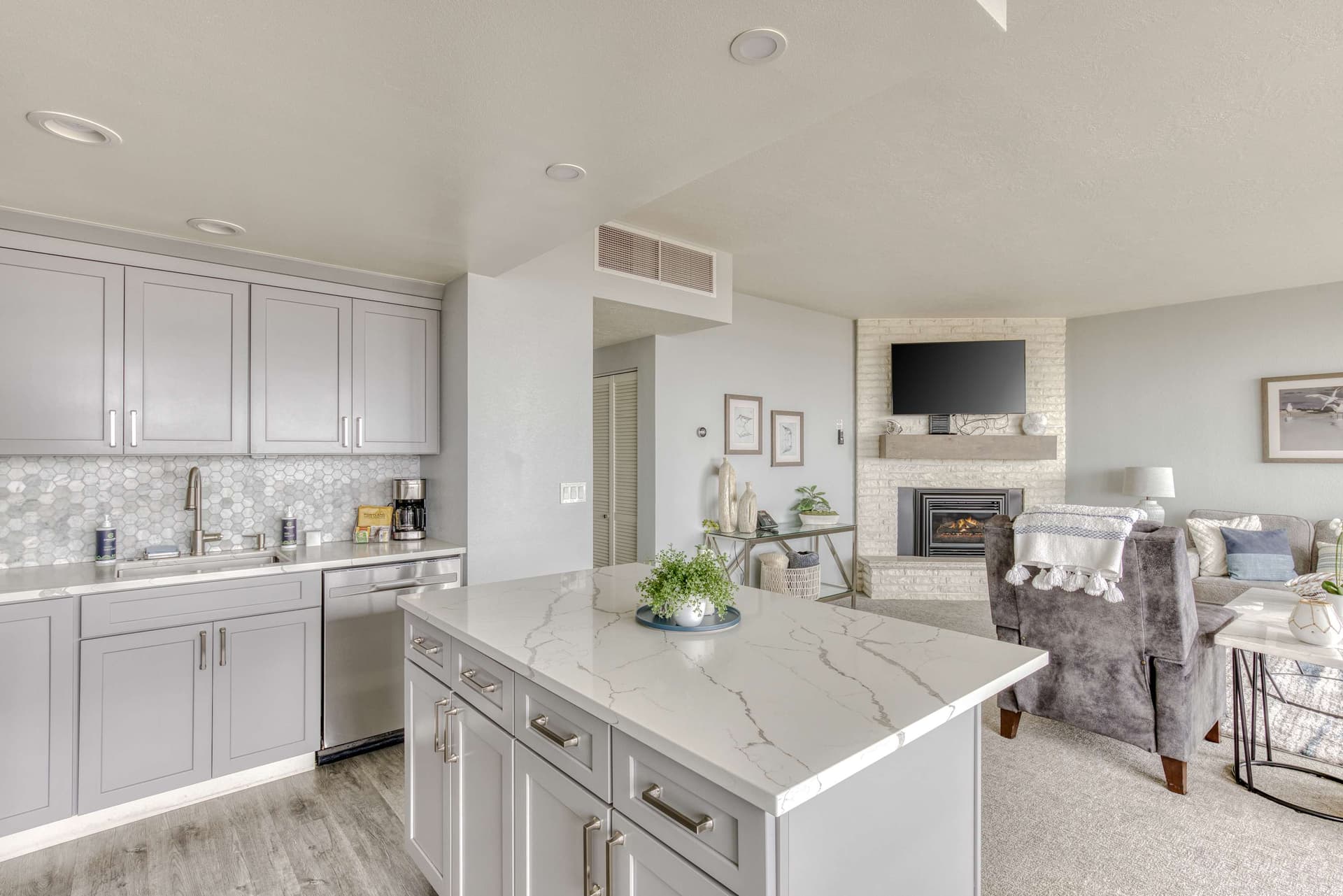 Sand & Sea (306) Sojourn - Oceanfront luxury — photo 3