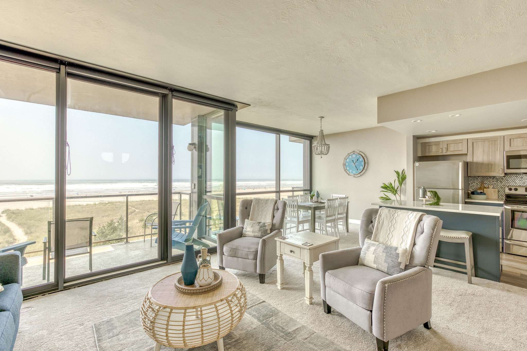Sand & Sea (308) Just Enuf - Lux Beachfront Condo — photo 2