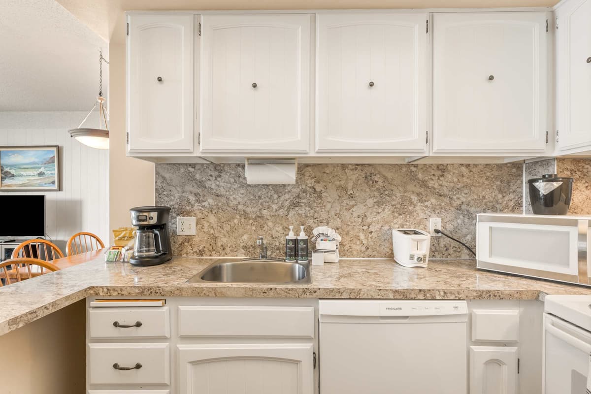 Sand & Sea (310) Driftwood - Oceanfront Pet Friendly — photo 17