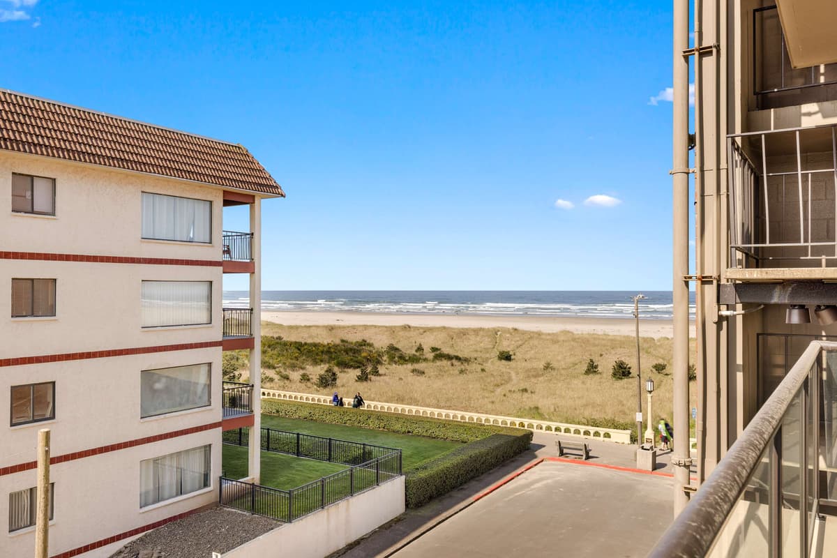 Sand & Sea (310) Driftwood - Oceanfront Pet Friendly — photo 9