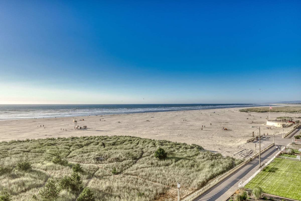 Sand & Sea (508) Salt Life - Lux Beachfront w Pool — photo 43