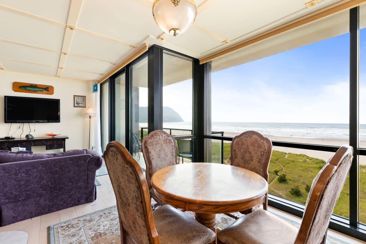 Sand & Sea (608) Penthouse Paradise: Spacious Top Floor Oceanfront — photo 16