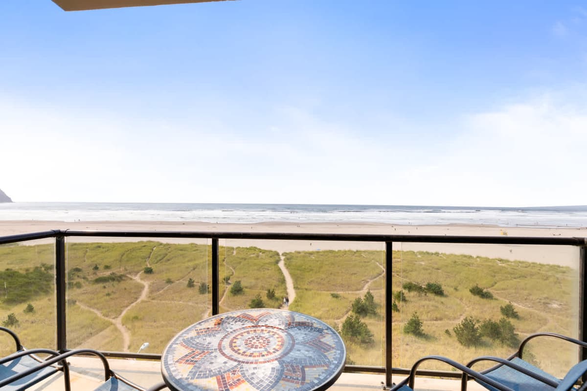 Sand & Sea (608) Penthouse Paradise: Spacious Top Floor Oceanfront — photo 18