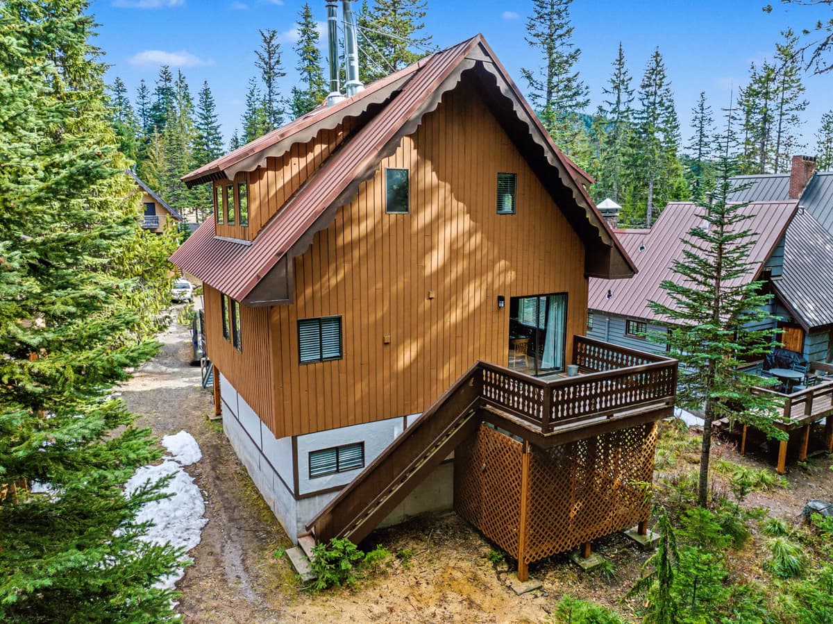 Snowflake Chalet -Govy Chalet Steps to Glade Trail — photo 15