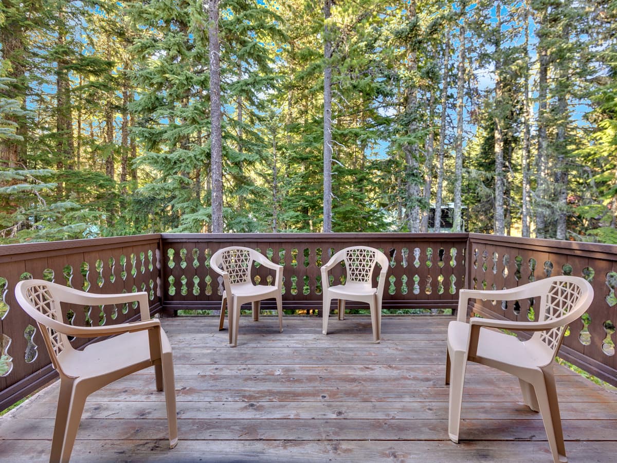 Snowflake Chalet -Govy Chalet Steps to Glade Trail — photo 13