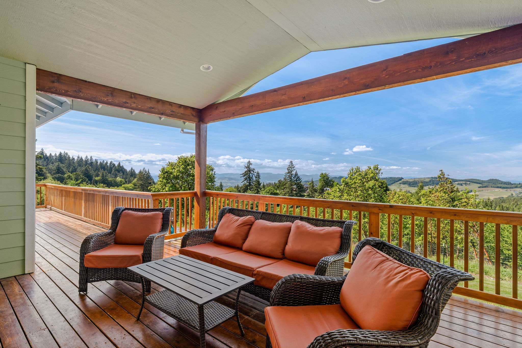 The Perch - Eola Hills Pet Friendly w Hot tub — photo 3