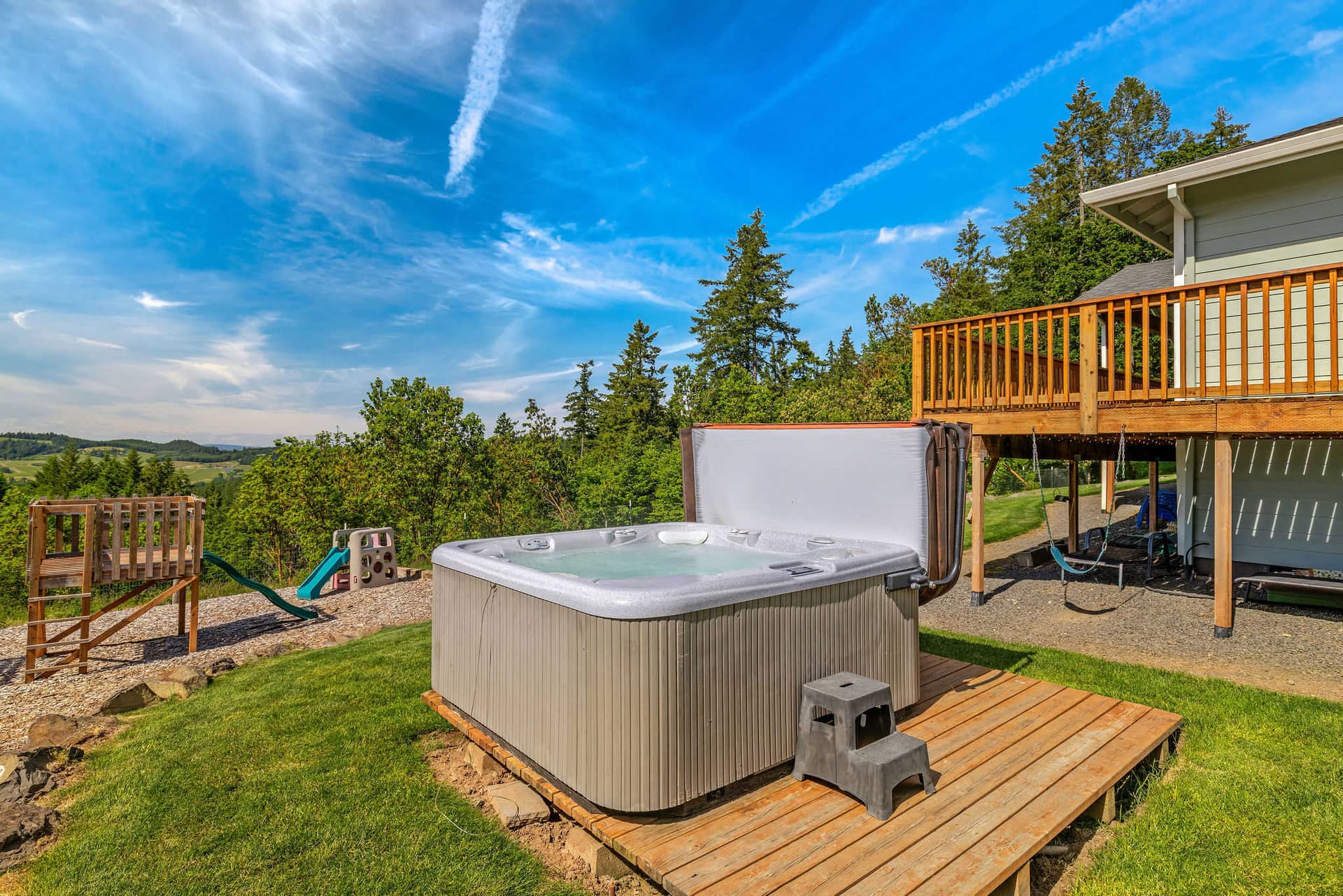 The Perch - Eola Hills Pet Friendly w Hot tub — photo 2