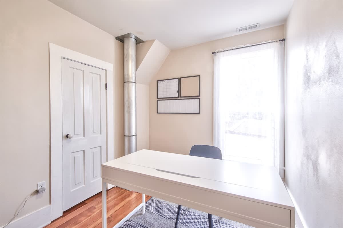 The Pink House - Walkable Victorian, Pets Welcome — photo 16